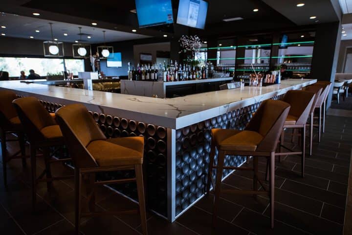 Lounge 41 of 67